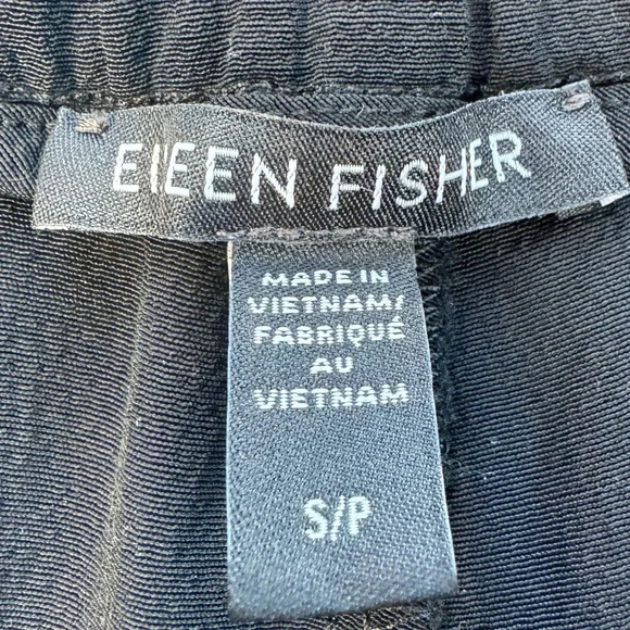 Eileen Fisher Textured Crepe Slouchy Cropped Pant

Easy Fit - Picture 4 of 6